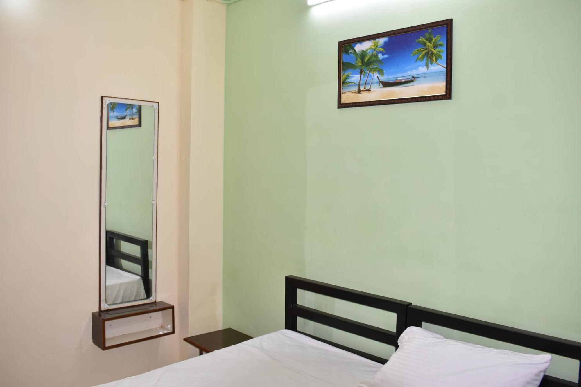 Sannidhi Service Apartments Тирупати Екстериор снимка