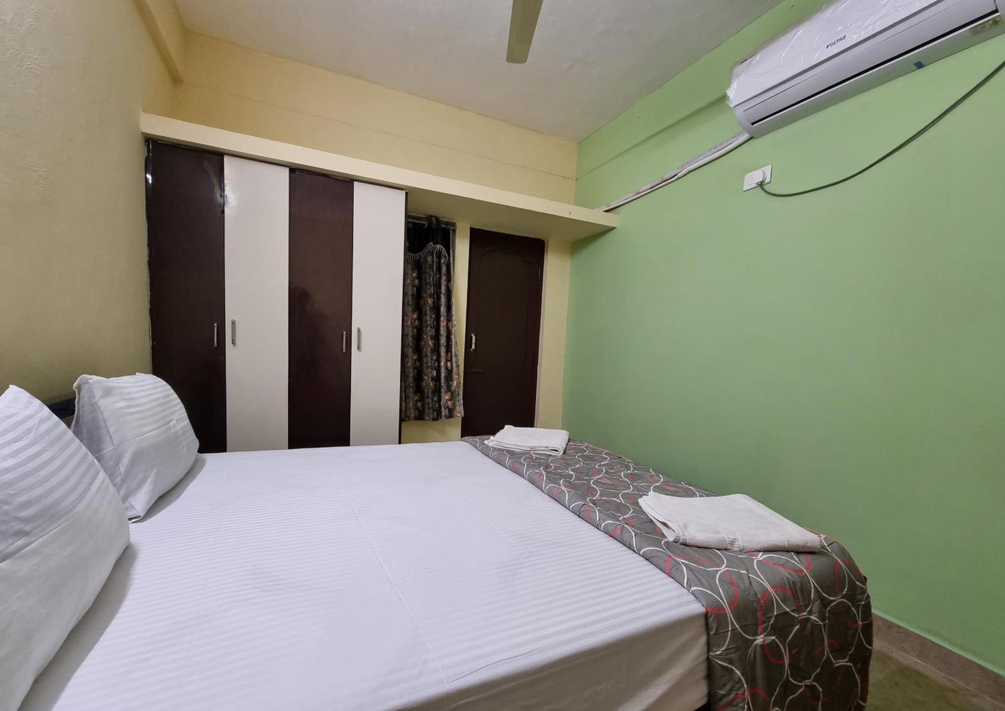Sannidhi Service Apartments Тирупати Екстериор снимка