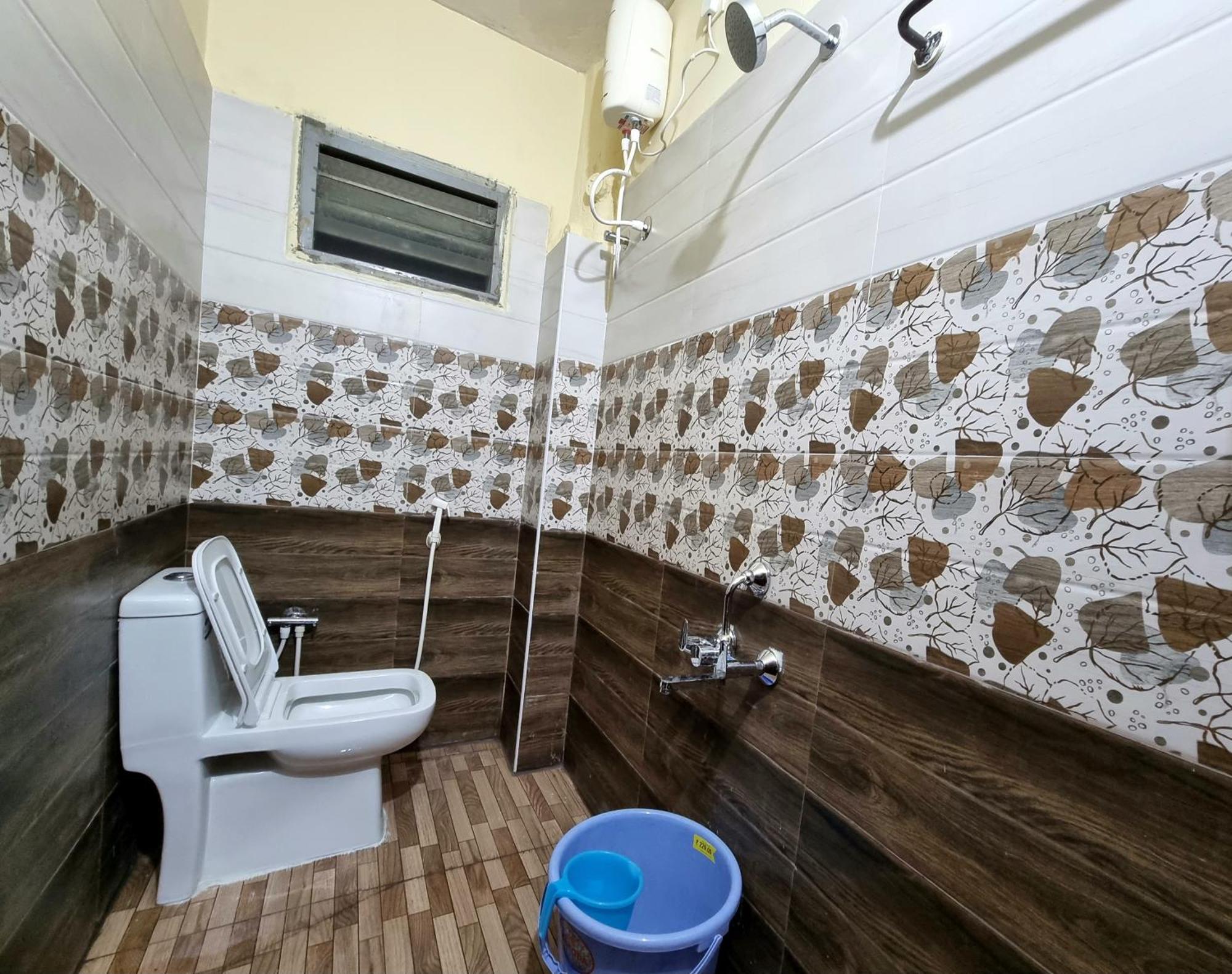 Sannidhi Service Apartments Тирупати Екстериор снимка