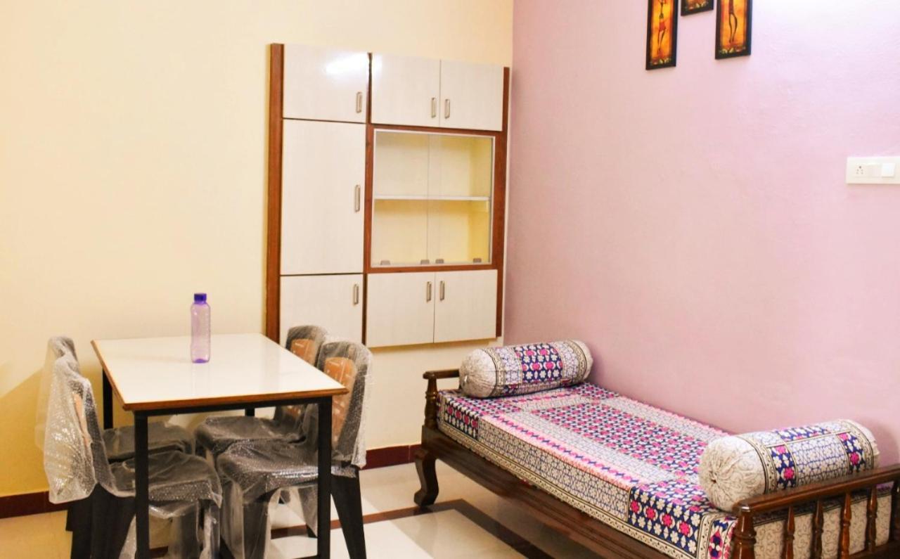 Sannidhi Service Apartments Тирупати Екстериор снимка